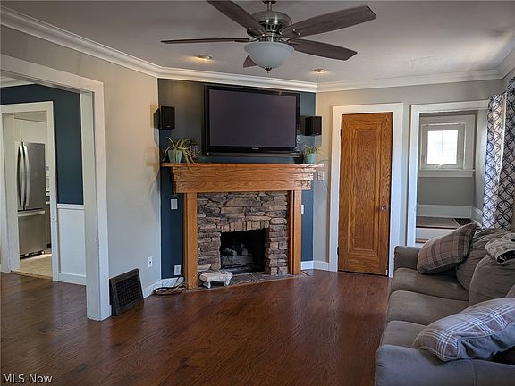 4th image of 3905 W 224th St