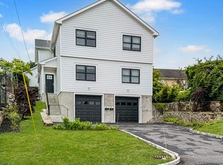 15 W Oak St #A, Greenwich, CT 06830