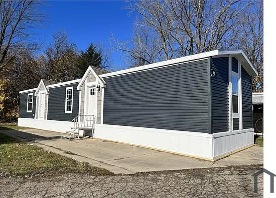 12 Eagle Ave