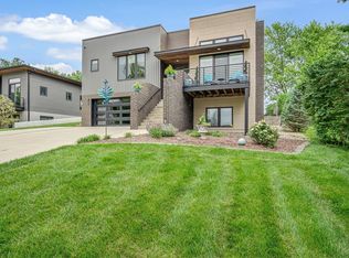 512 E Lake Dr, Edwardsville, IL 62025