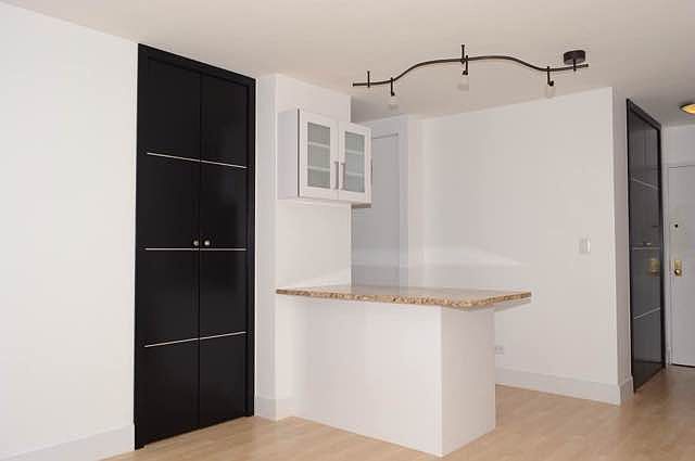 1st image of 330 E 49th St APT 8M