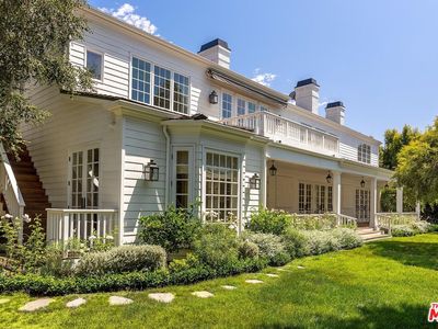 555 N Tigertail Rd, Los Angeles, CA, 90049