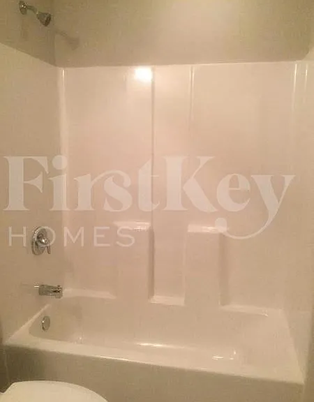 991 SW Dubois Ave — Photo 30