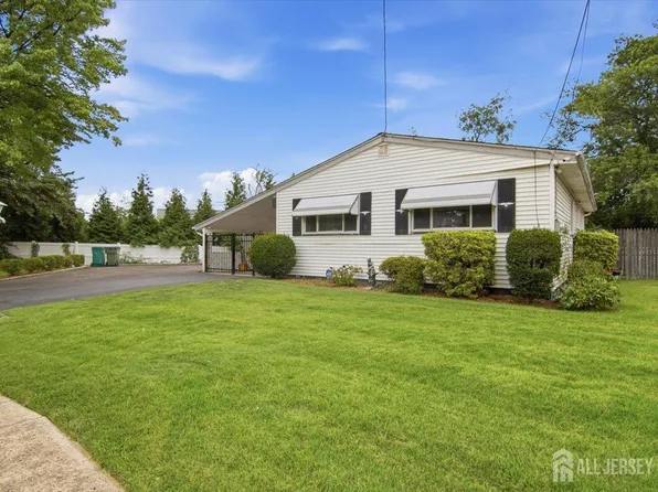 15 Bonham Dr, Edison, NJ 08837