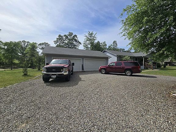 3rd image of 85 Big Pines Rd
