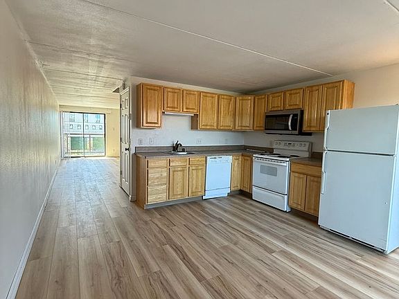 2nd image of 300 N 25th St #307