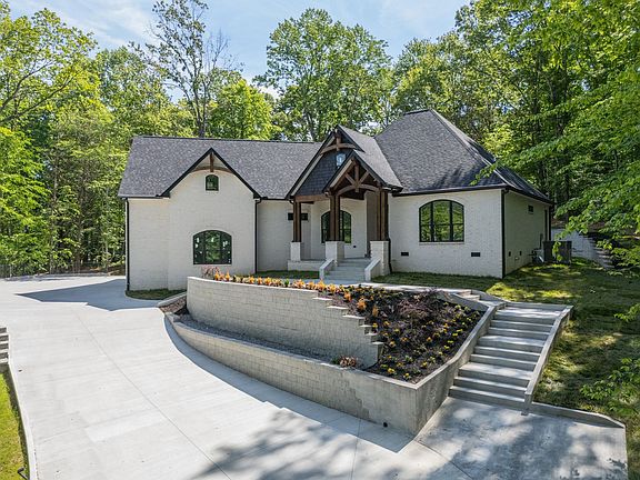 4th image of 126 Dogwood Ct