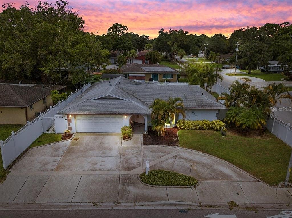 2032 McIntosh Rd, Sarasota, FL 34232 Zillow
