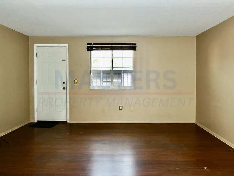 5929 Black Oak Dr #C — Photo 2