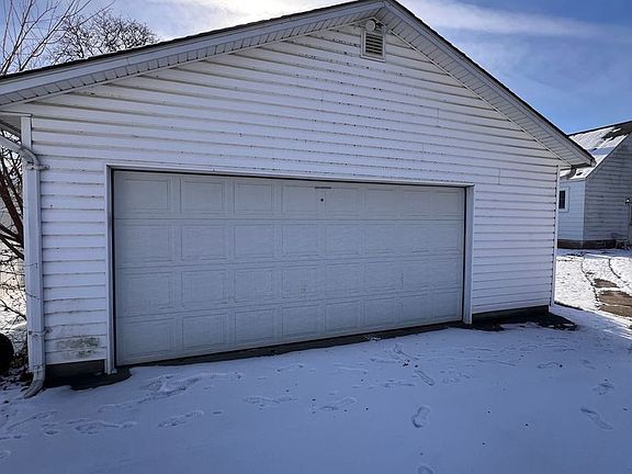 3rd image of 5081 W 8th St