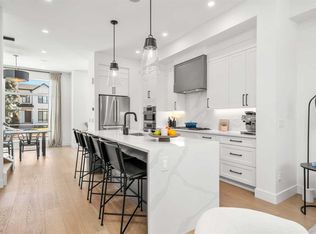 2503 E 20th St SW, Calgary, AB T2T4Z4