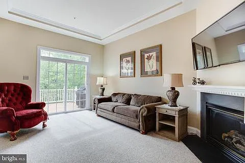 2731 Cabernet Ln — Photo 2