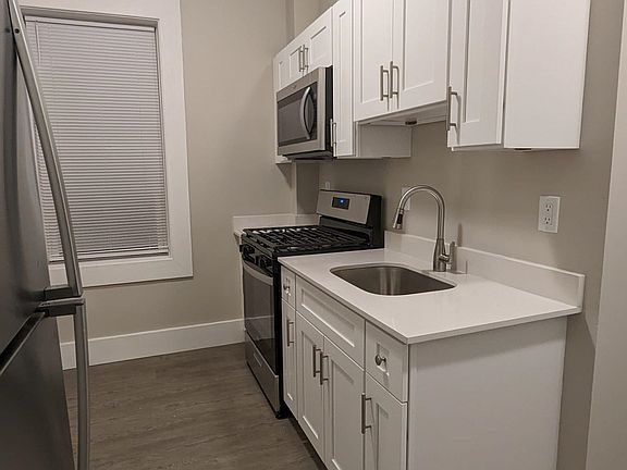 5th image of 269 Jewett Ave APT 203