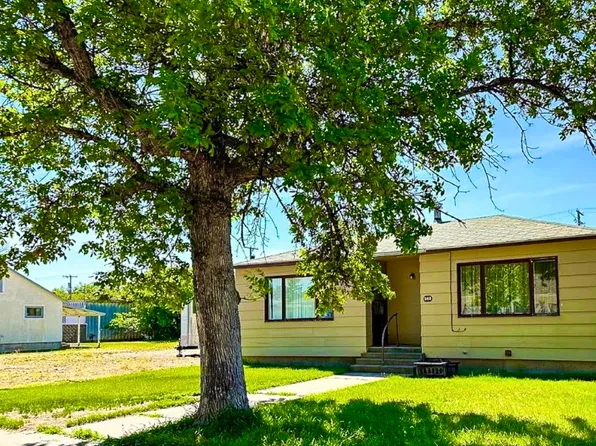 243 S 2nd St W, Malta, MT 59538