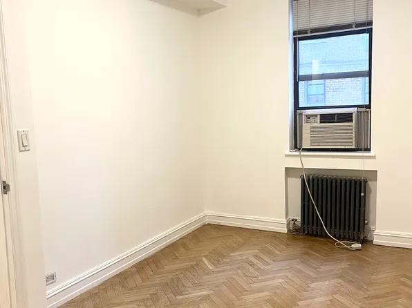 1680 York Avenue image 7 of 10