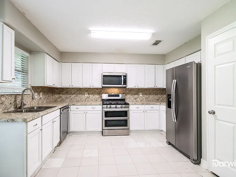 7414 Pebblemill Ln — Photo 4