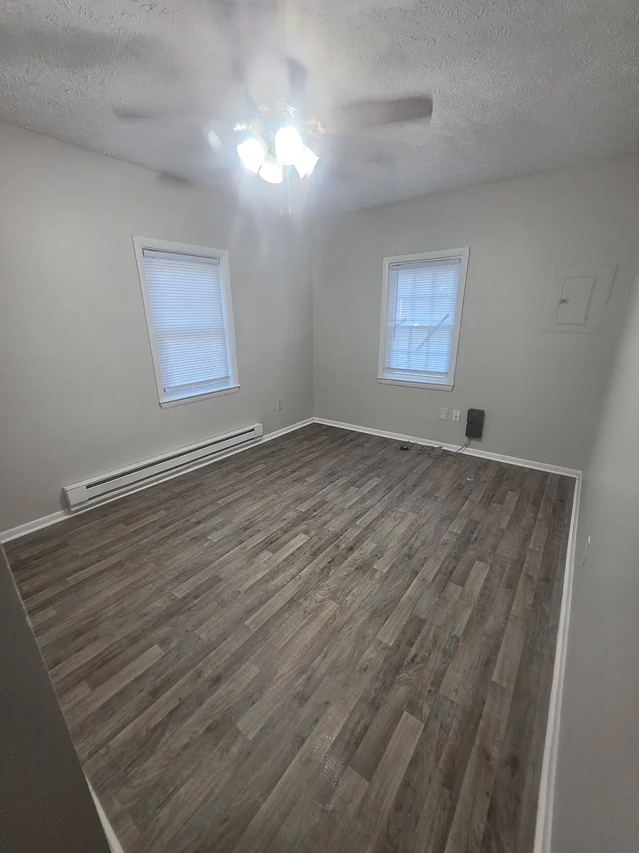 Building Photo - 705 Wilson Ave #705