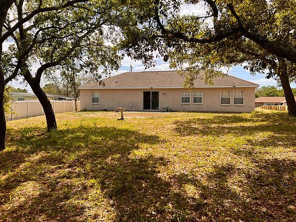 Huge Back Yard Fully Fenced