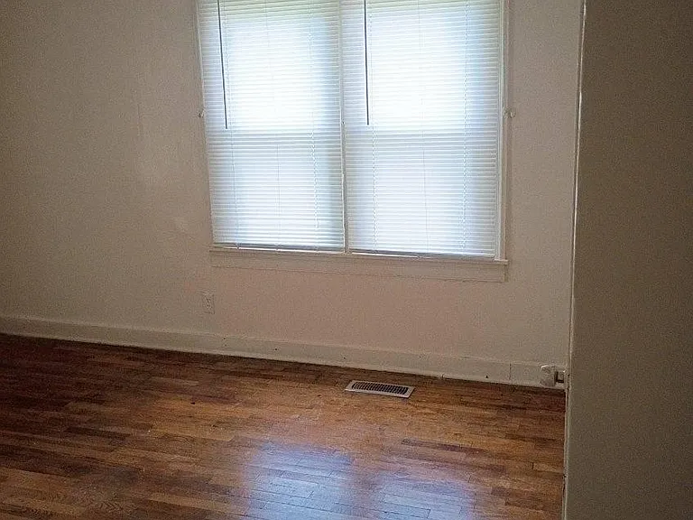 124 Muse St — Photo 13