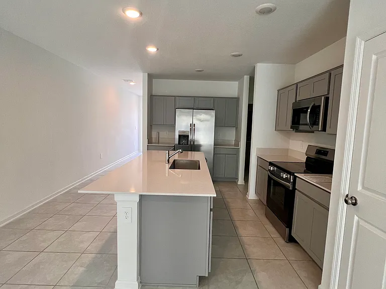 336 Kayden Cv — Photo 17