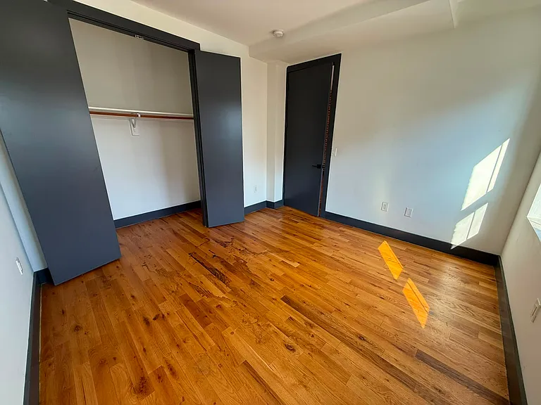 564 Communipaw Ave #33E — Photo 7