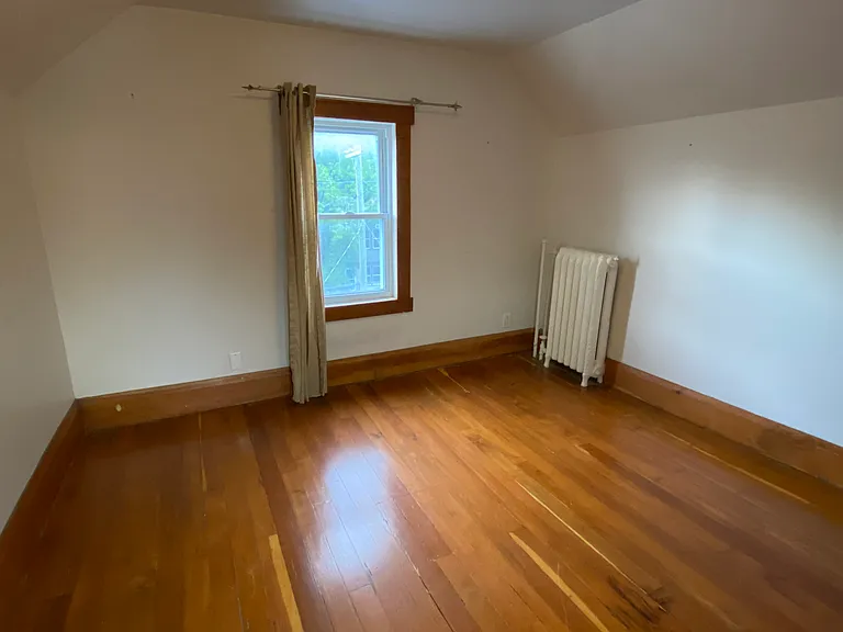 130 Home St — Photo 15