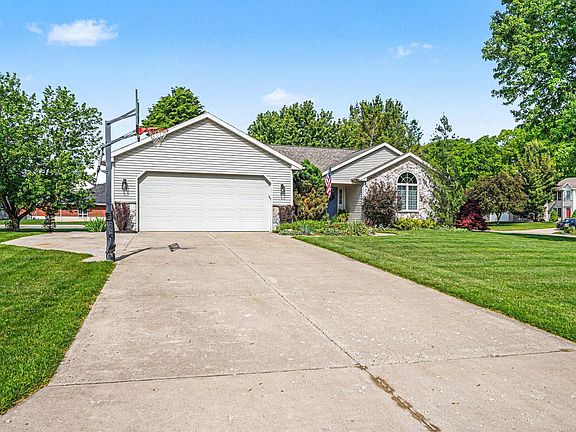 5th image of 7161 Pine Oak Ln