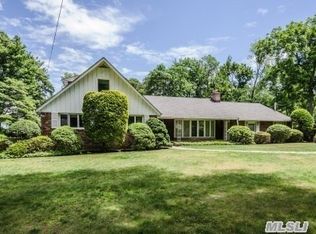 73 Salem Ridge Dr, Huntington, NY 11743