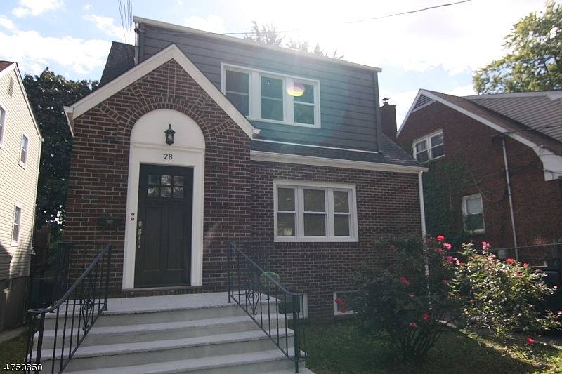 1st image of 28-30 BAYARD PL #2
