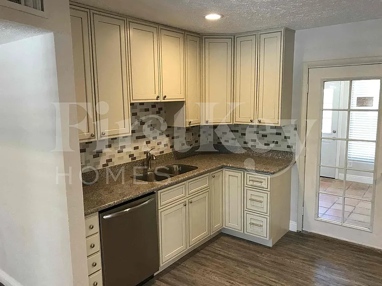 7427 E McKinley St — Photo 8