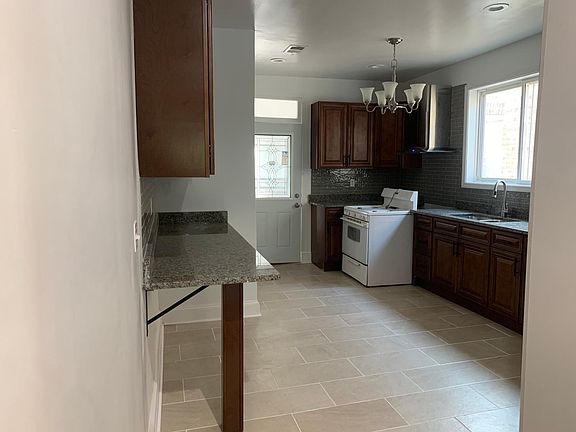 4th image of 5649 N Saint Louis Ave #2
