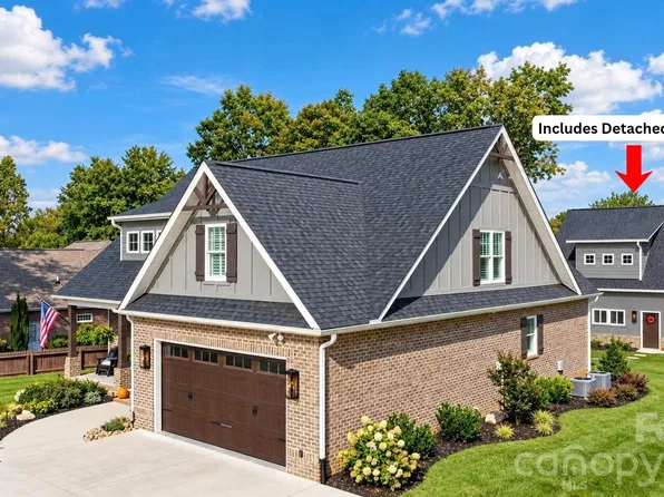 18 Wittenburg Springs Dr, Taylorsville, NC 28681