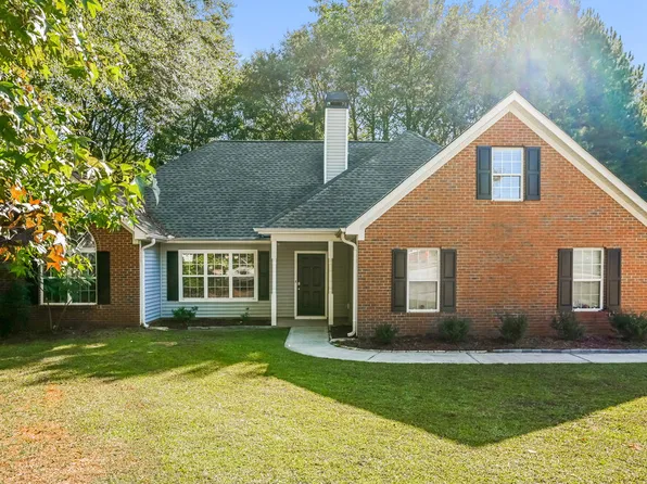 195 Pecan Ridge Dr, Fayetteville, GA 30215