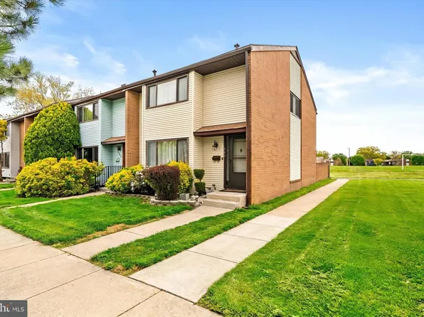 106 Danbury Ct, East Windsor, NJ 08520