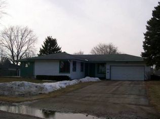 905 Concordia Dr, Belvidere, IL 61008