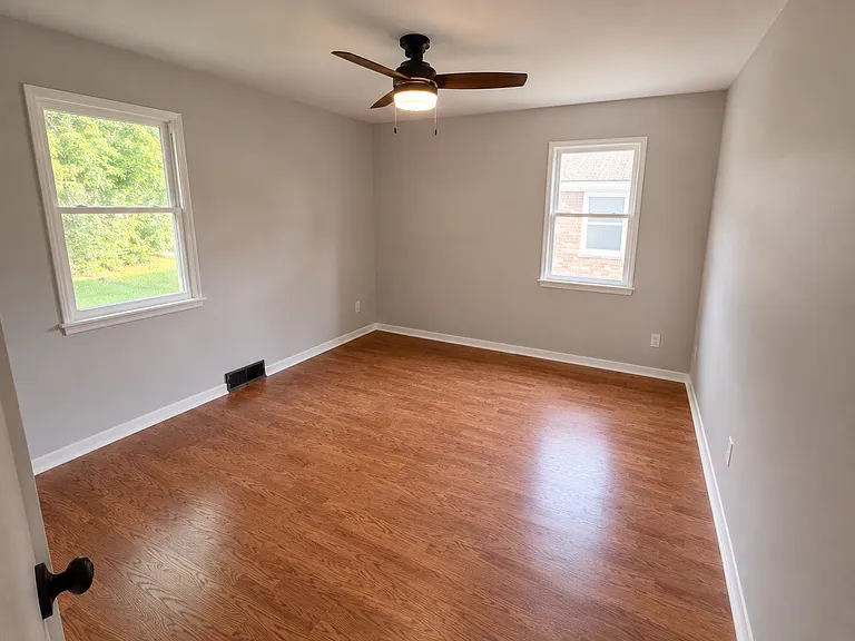 1536 Salerno Dr — Photo 6