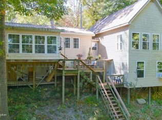 301 Elm Ln, Mc Daniels, KY 40152