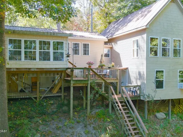 301 Elm Ln, Mc Daniels, KY 40152