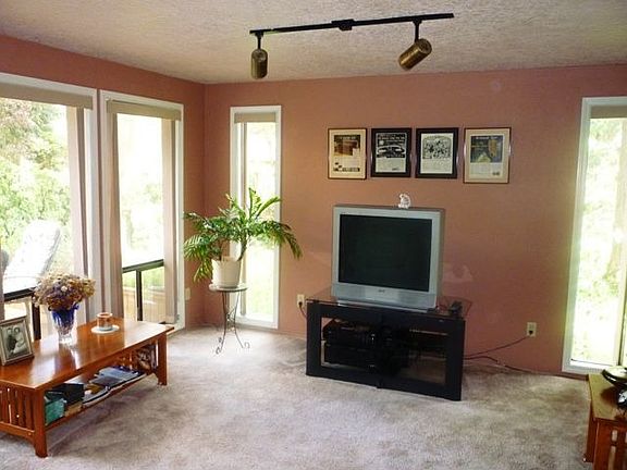 4th image of 1707 SE 114th Ct