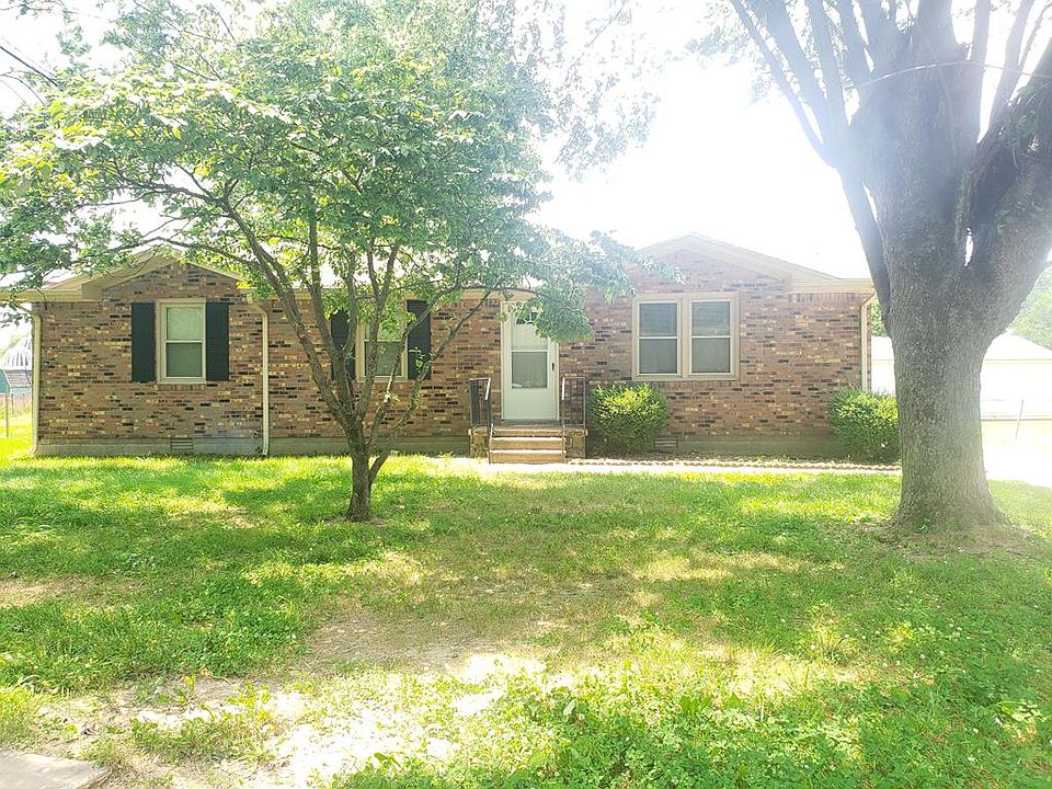 1st image of 1403 Heather Pl