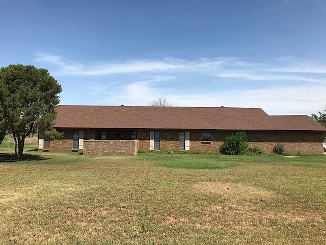 1st image of 901 E County Road 121
