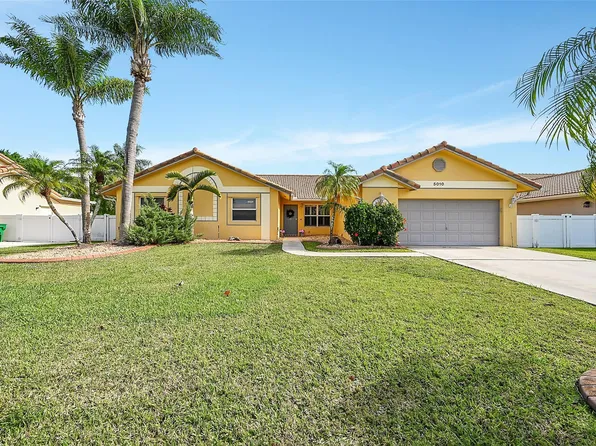 5010 King Arthur Avenue, Davie, FL 33331