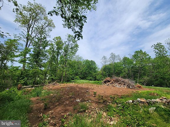 5th image of 9785 Meadow Rock Dr