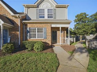 612 W Lake Cir Unit 53, Chesapeake, VA 23322