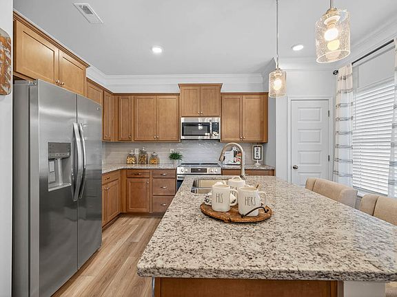 7th image of this home