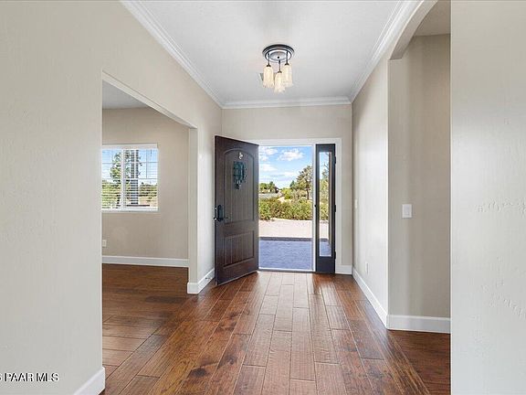 3rd image of 2515 W Glenshandra Dr