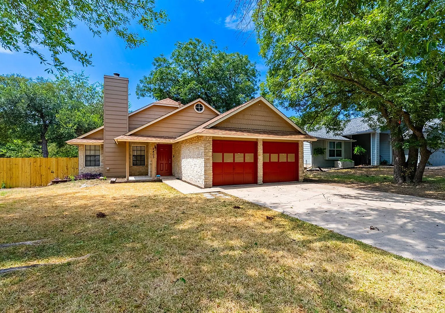 South Austin Charm w/ Oversized Deck! — Photo 1