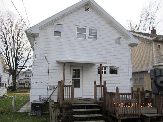 2nd image of 443 E Oakland St