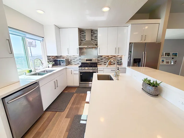 19044 Summit Ridge Dr — Photo 21