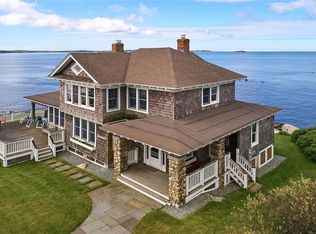 8 Clubhouse Point Rd, Groton, CT 06340